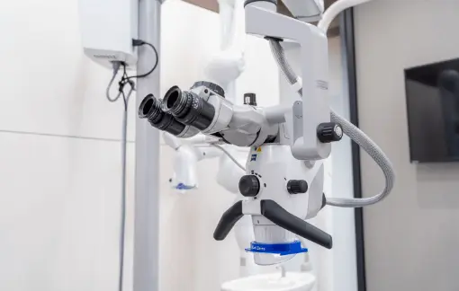 ひすい歯科のマイクロスコープ